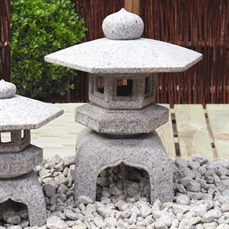Kodai Yukimi lanterne, lysegrå granit 